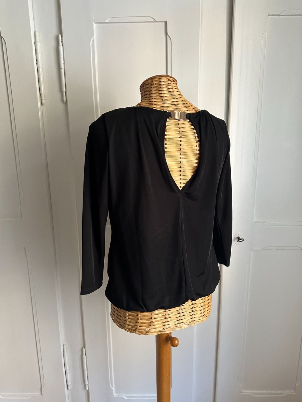 H&M Chemisiers: Oberteil schwarz - XS – D'occasion à Zürich par Diazaio 2