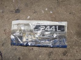 Volvo 244 L NOS Emblem Kotflügel 202411