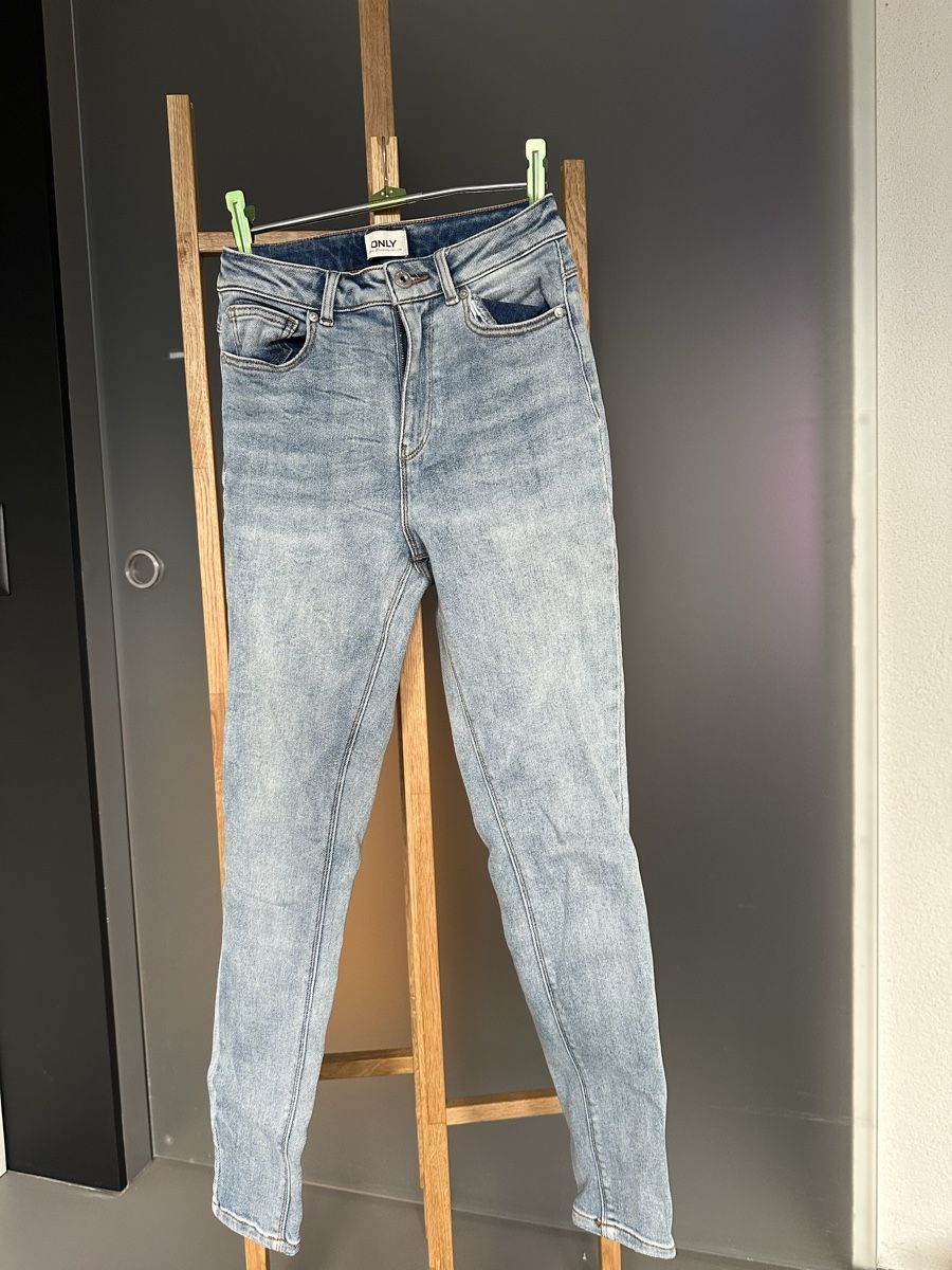 Only Jeans: Only Jeans, High Waist, Grösse 26/32 – Usato da Gipf-Oberfrick venduto da Gabor5