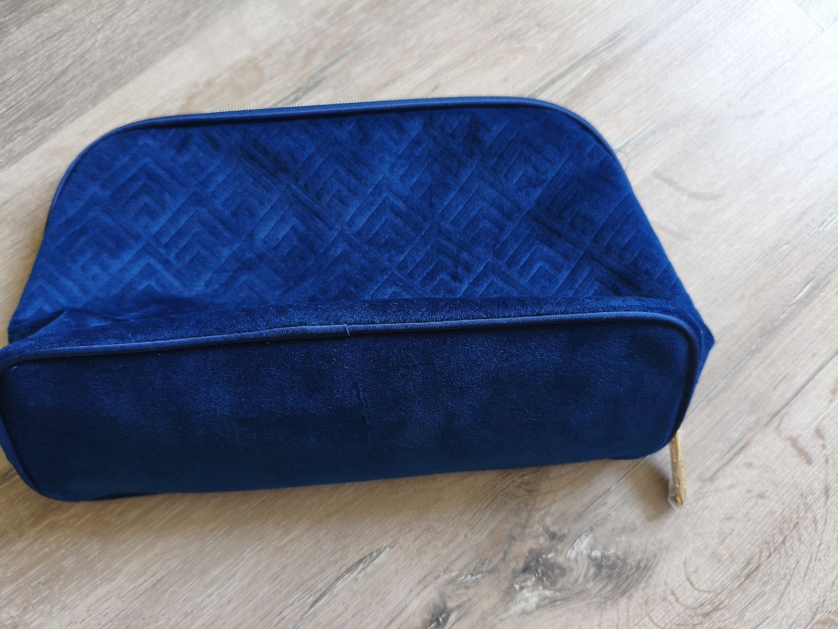 Estée Lauder Custodie per cosmetici: pochette Trousse Estee Lauder  – Nuovo (secondo la descrizione) da Bioggio venduto da OresteIronix 2