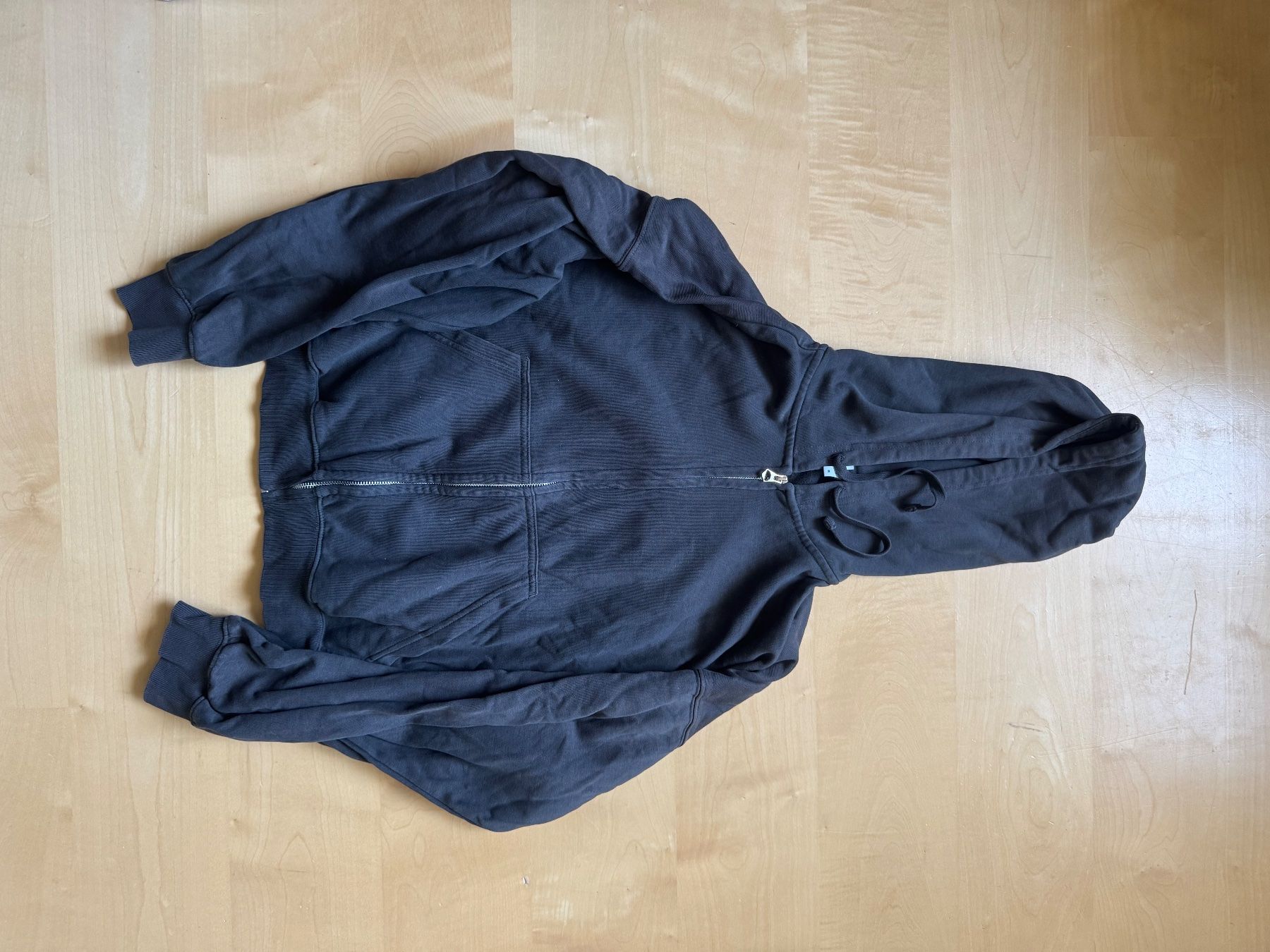 Weekday Lotti di vestiti: Weekday Hoodies | Gr. M – Usato da Biel-Benken BL venduto da tsb_collector 6