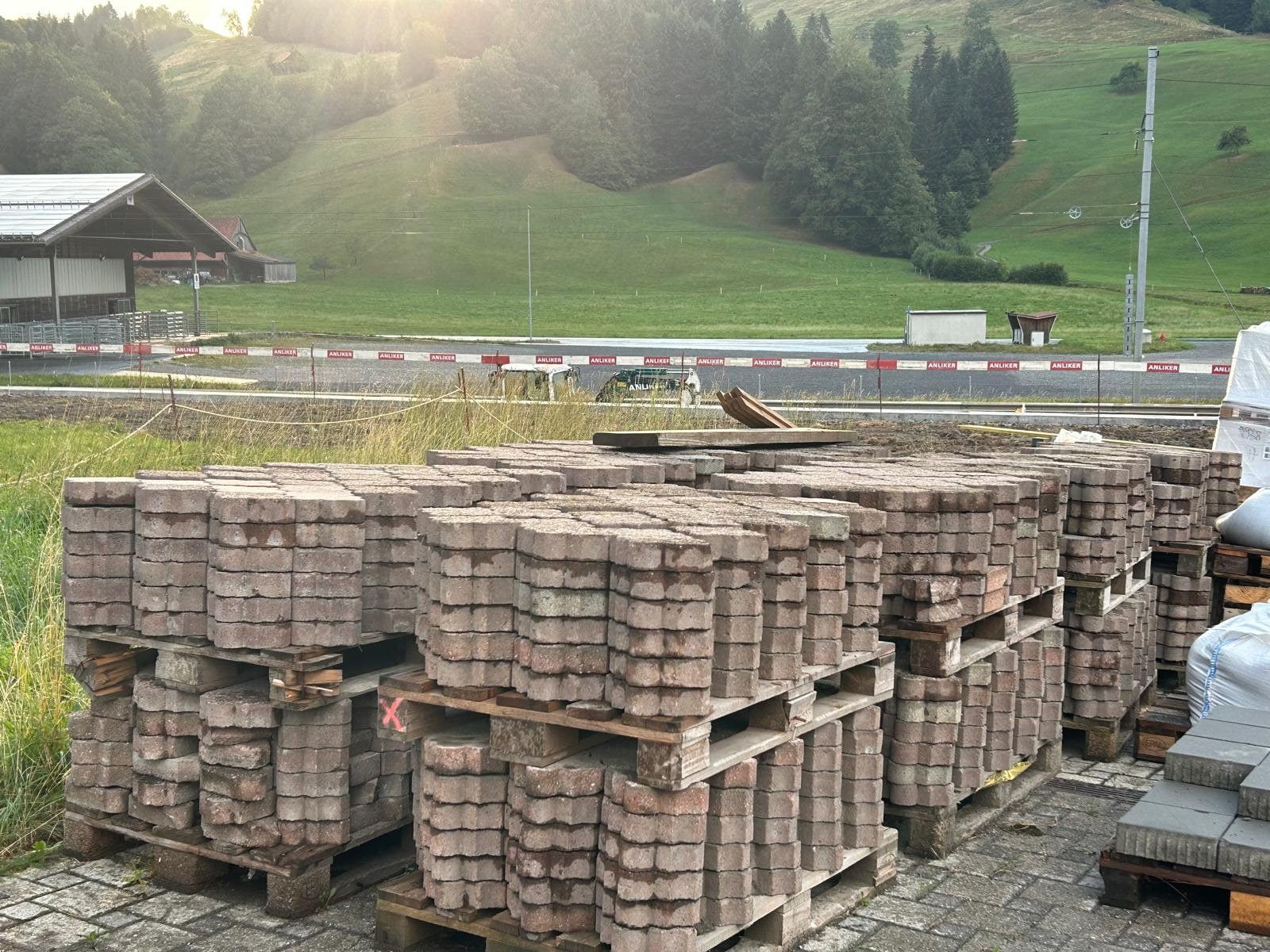 Steine & Dachziegeln: Kartäusersteine rotbraun – Gebraucht aus Sattel von Chnurpsel 2