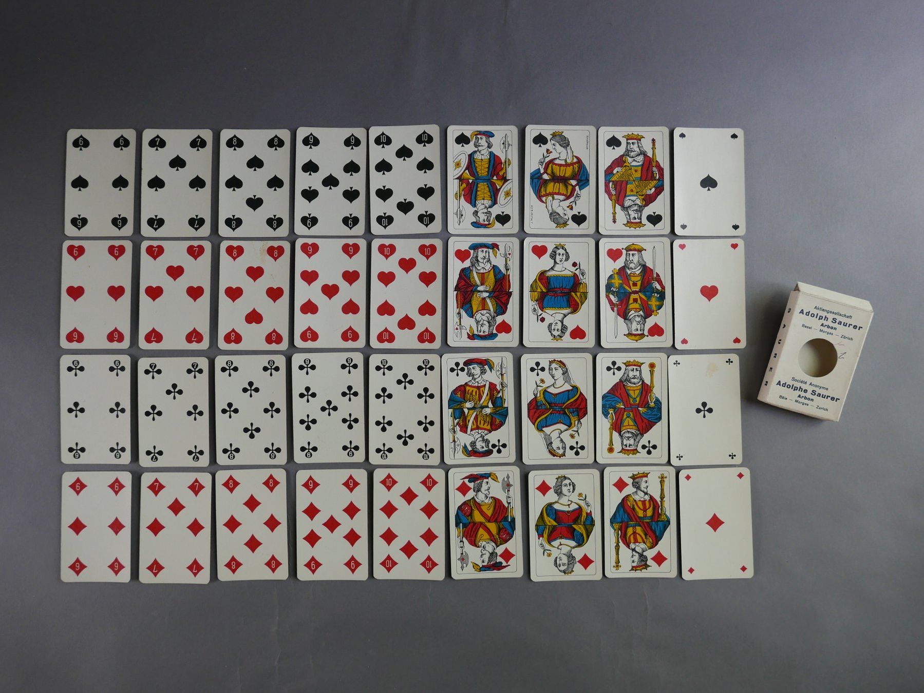 Spiele: ALTE JASSKARTEN AKTIENGESELLSCHAFT SAURER ARBON – Gebraucht aus Balgach von Zwischenraum 5