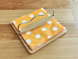 Porte-serviettes en bois avec bras presse-serviettes