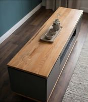 Einzigartiges TV-Lowboard