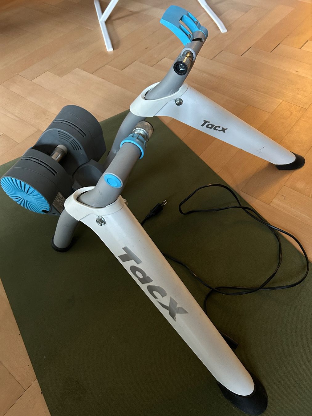 Tacx Vélos d'appartement: Tacx Flow Rollentrainer – D'occasion à Schlieren par Calvinandhobbes 1