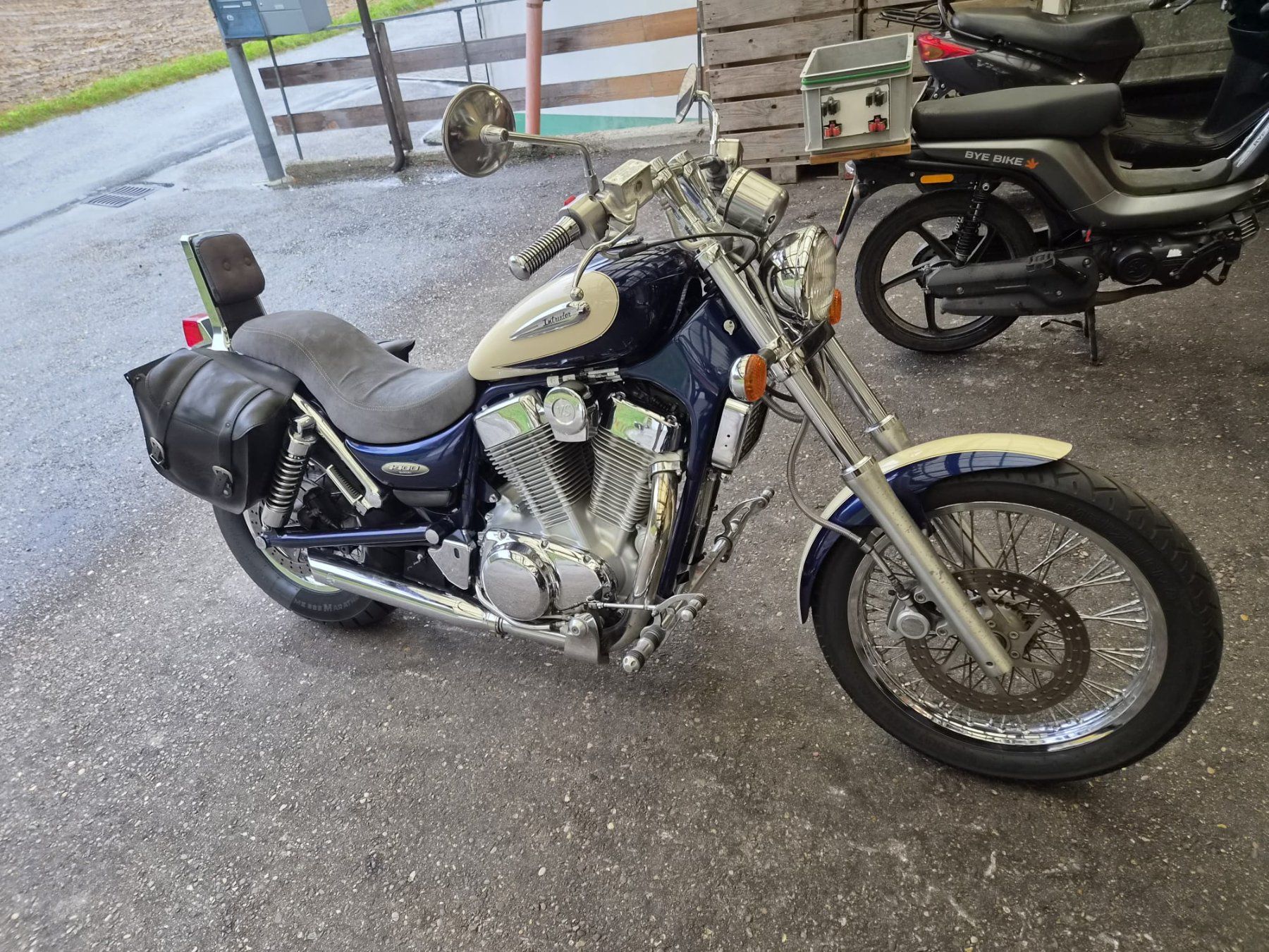 Suzuki Cruisers: Suzuki VS1400GLP – Défectueux à Riedtwil par molerie 1