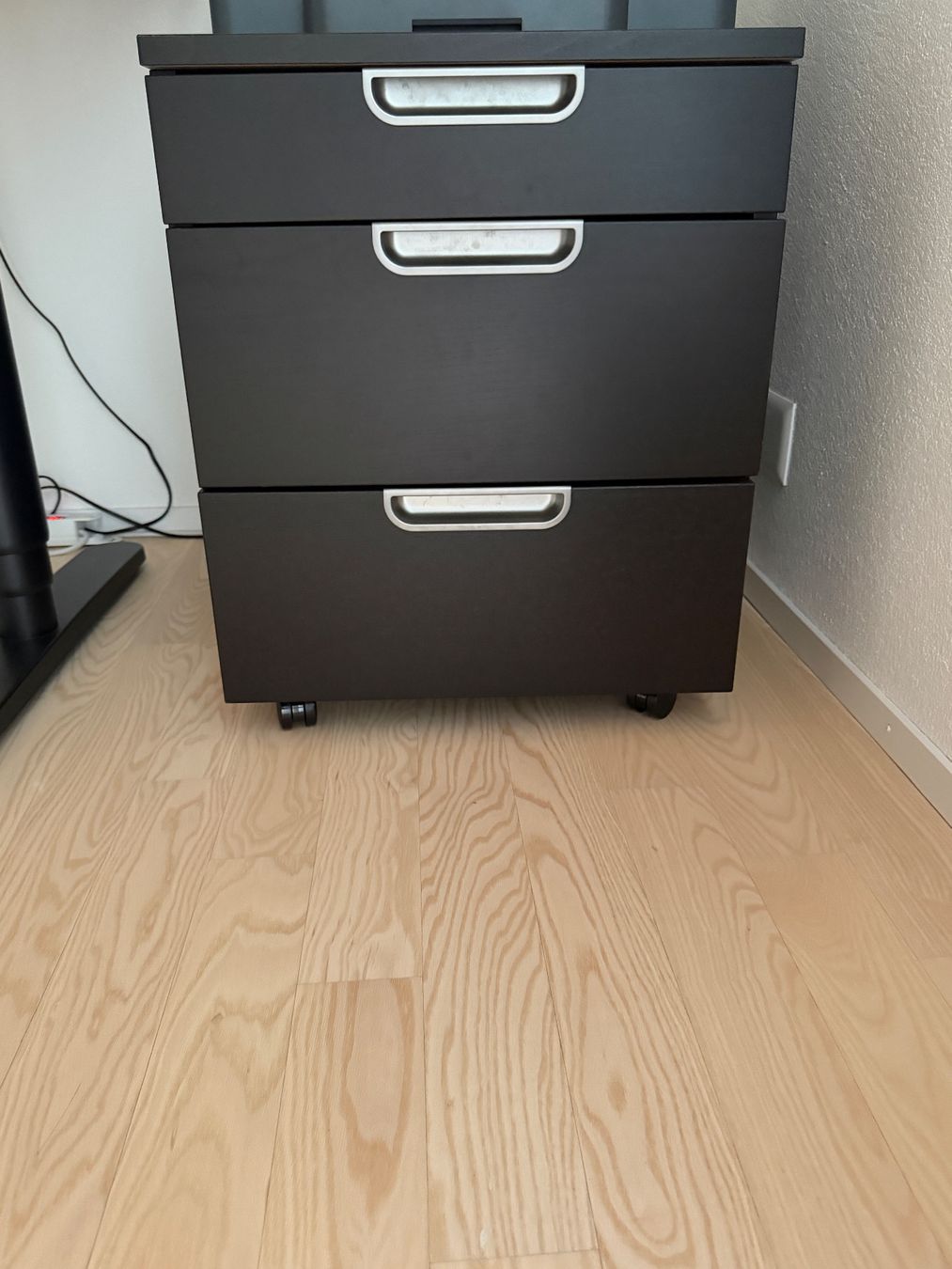Ikea Banconi: Rollcontainer dunkelbraun 3 Schubladen auf Rollen – Usato da Winterthur venduto da tua_cxn8 2