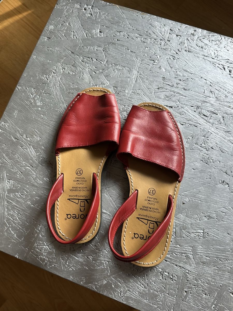 Damenschuhe: Rote Schuhe aus Mallorca – Gebraucht aus Zürich von aur_j7q8