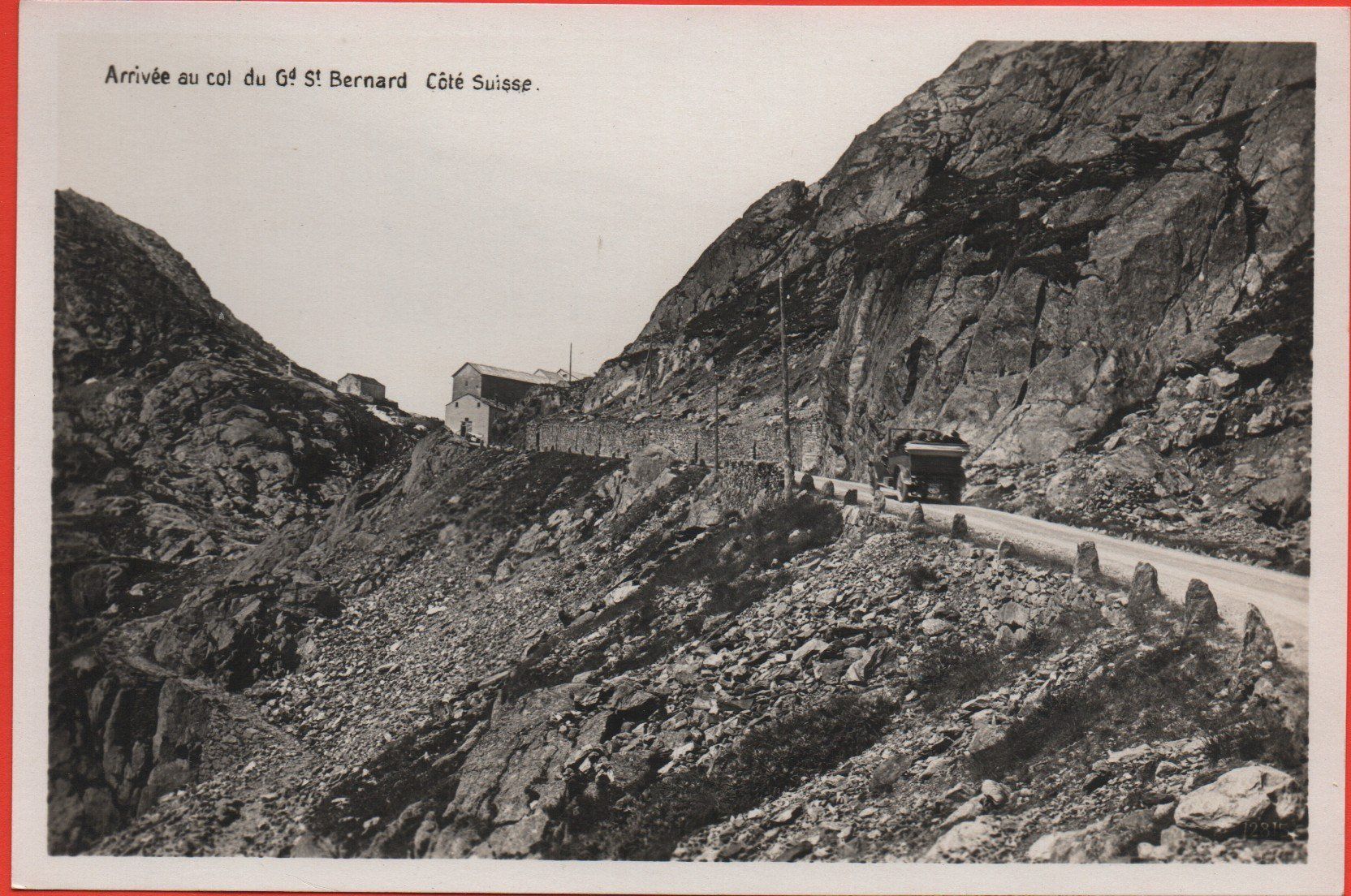 Cartes postales: Arrivée au col du GRAND ST. BERNARD - Oldtimer, Auto – D'occasion à Jona par philajona