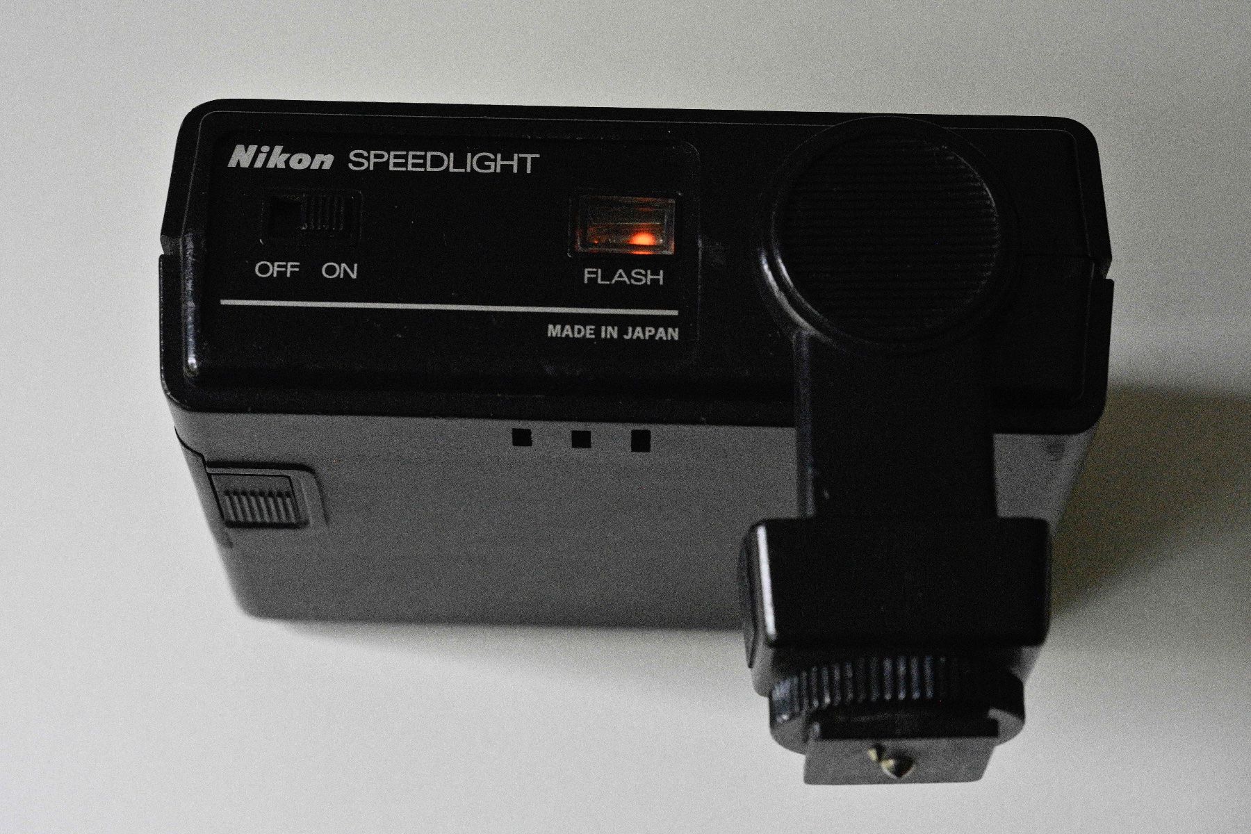 Nikon Flash: Nikon Blitzgerät Typ SB-10 – Usato da Schwerzenbach venduto da floridan 4