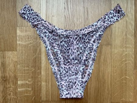 Victoria’s Secret Brazilian Lace Panty S NEW