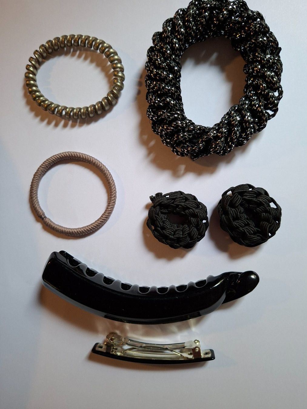 Accessori per capelli: Haargummis und Haarspangen schwarz/grau – Usato da Rafz venduto da findelmundo68