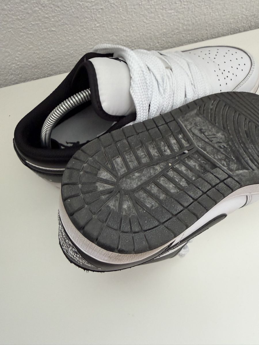 Jordan Chaussures hommes: Nike Air Jordan 1 – D'occasion à Hagendorn par Tiagoneves10 5