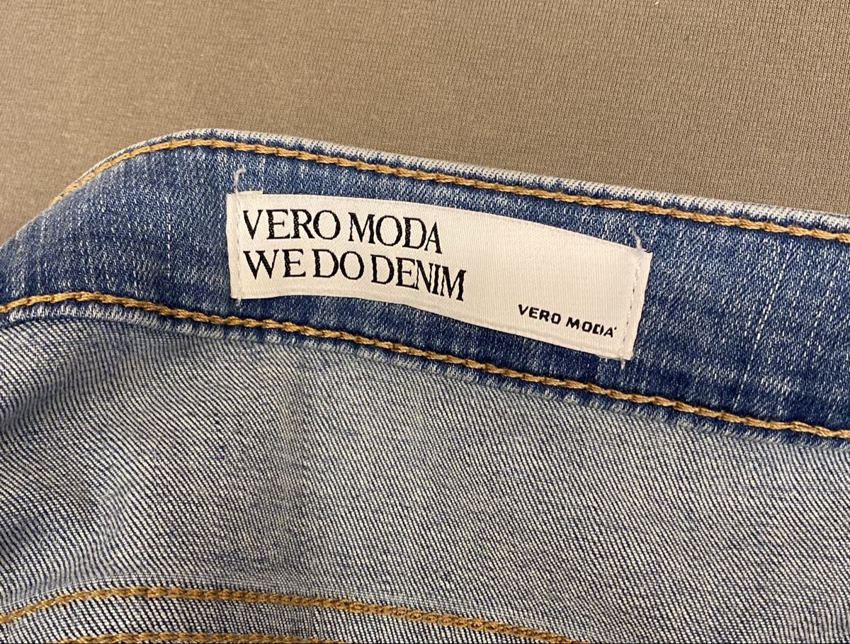 Vero Moda Jeans: Vero Moda Jeans Gr. XXL 30 – Usato da Ebnat-Kappel venduto da she89 2