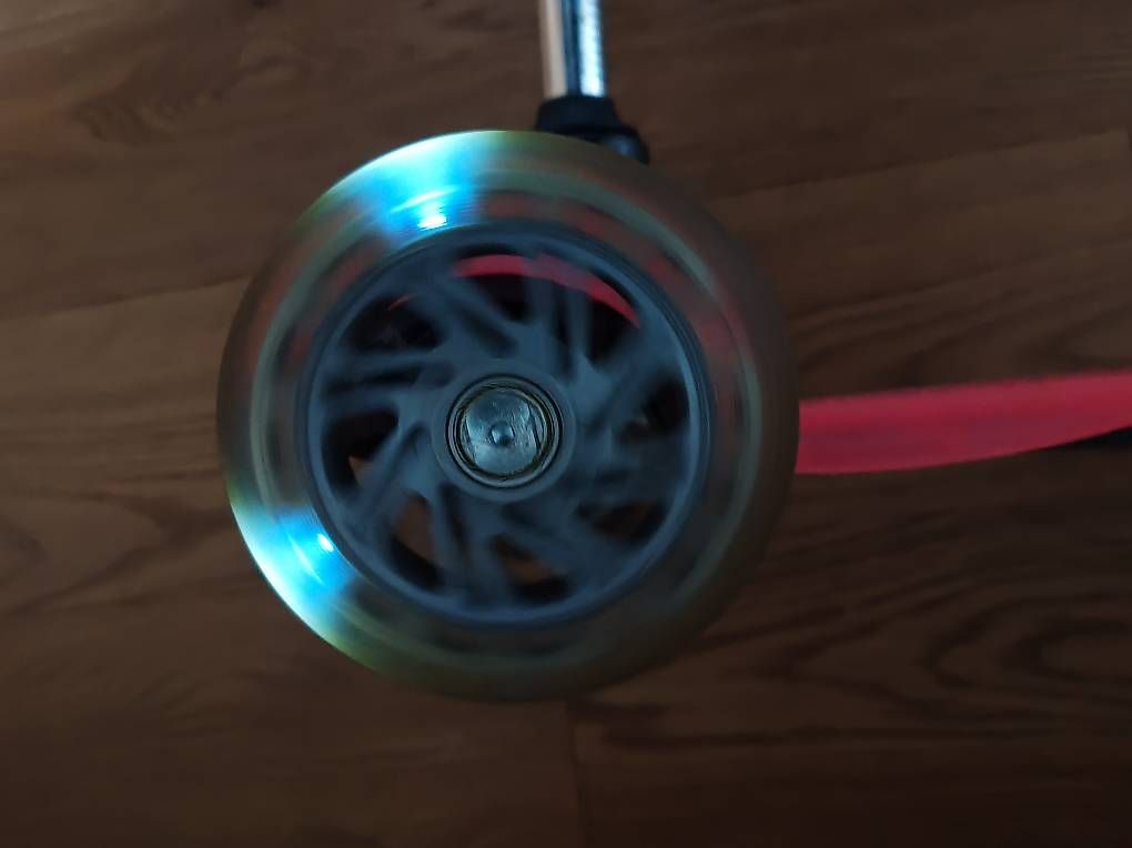 Kickboard: Monopattino Micro  – Usato da Grenchen venduto da Dulcis_Fundo