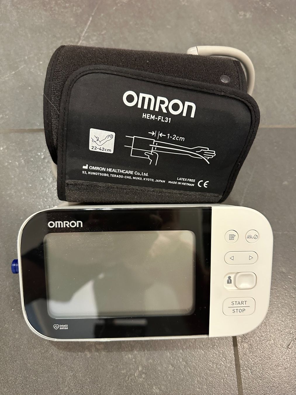 Omron Attrezzature mediche: Omron Blutdruck Messgerät M7 Intelli IT – Usato da Wil SG venduto da llto2006