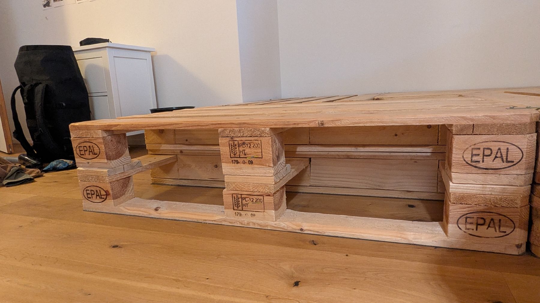 Pallets: Palettenbett 200x200cm – Usato da Fislisbach venduto da alinavanessa 2