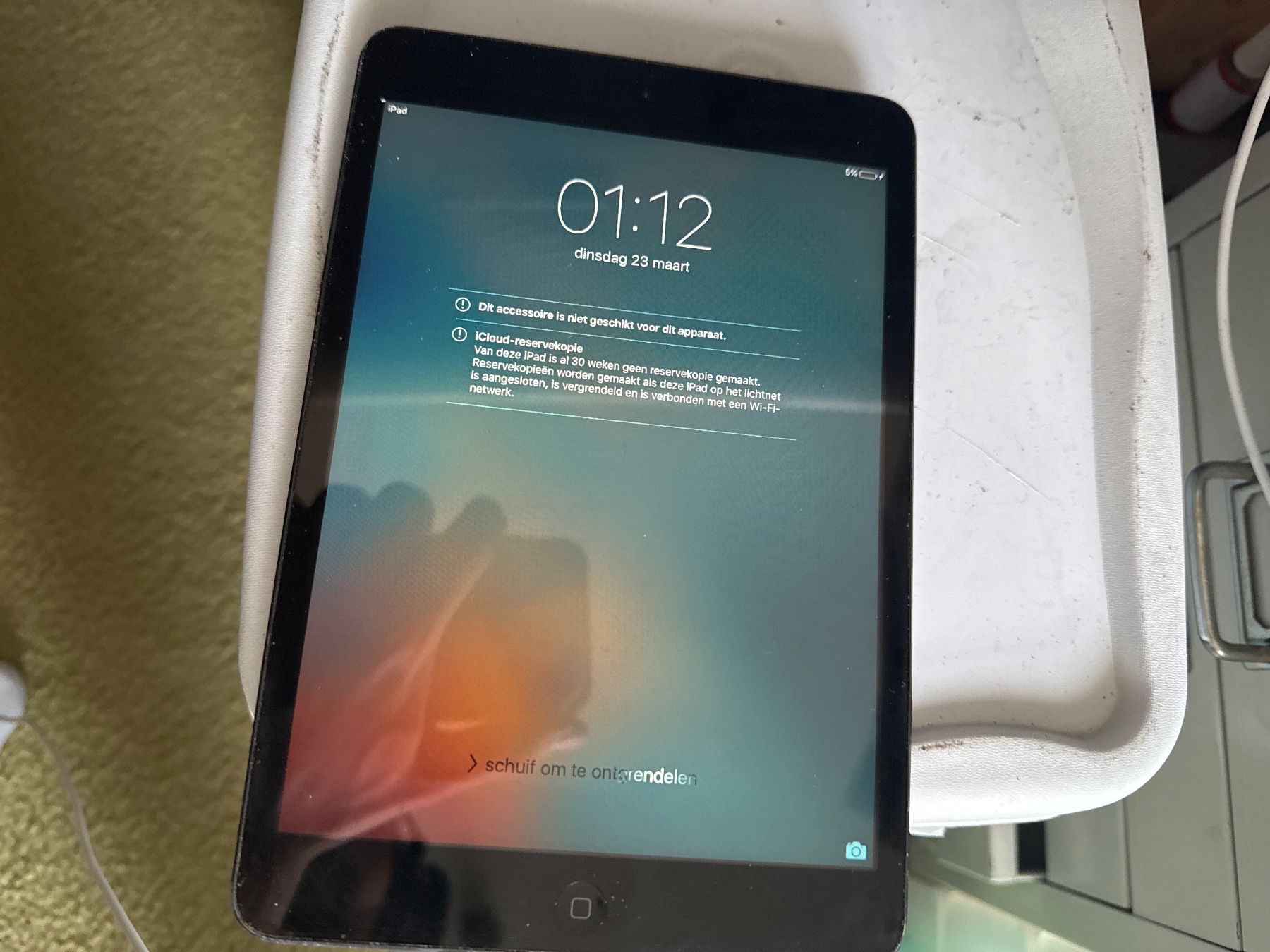 Apple Tablet PC: Ipad mini - A1432 - icloude Display gut!! – Difettoso da Olten venduto da HoYa01