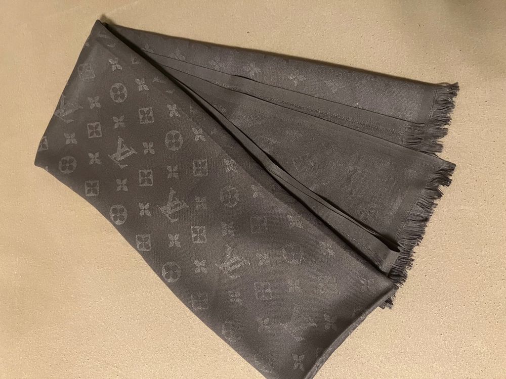 louis-vuitton-schal-kaufen-auf-ricardo