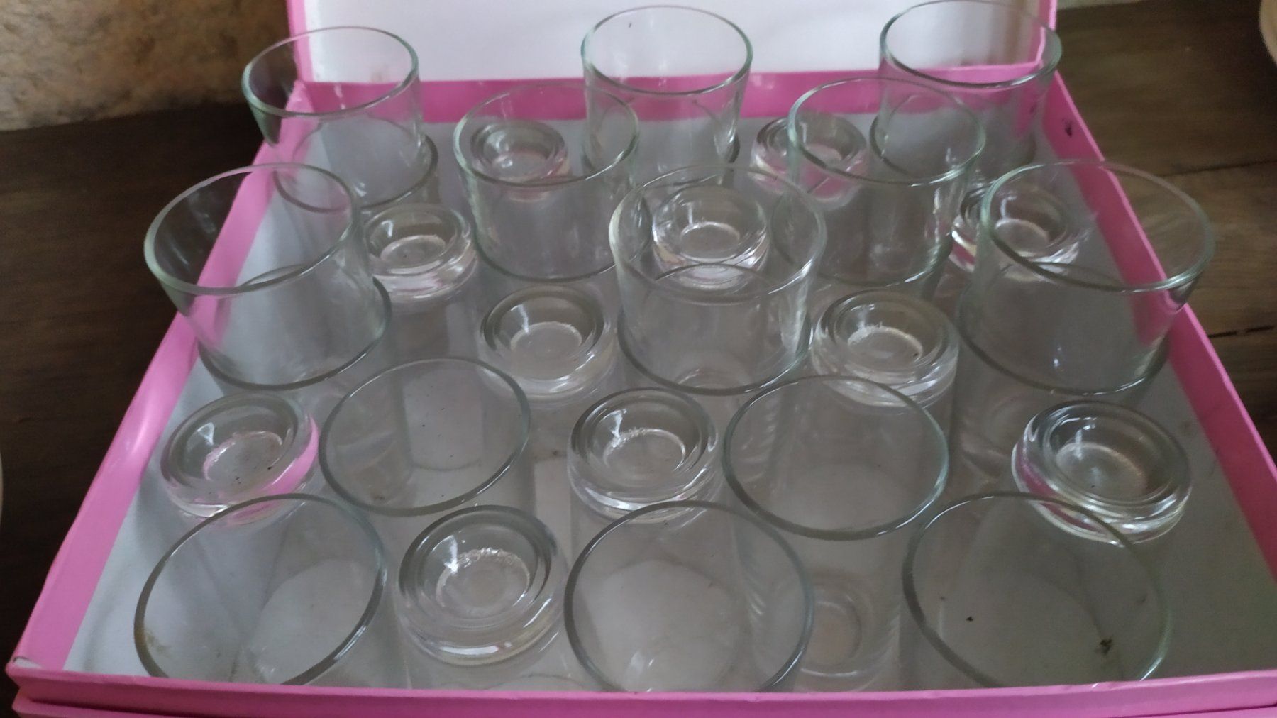 Verres: 30 Weisswein-Gläser – Neuf (Voir description) à Chezard St-Martin par Loucail