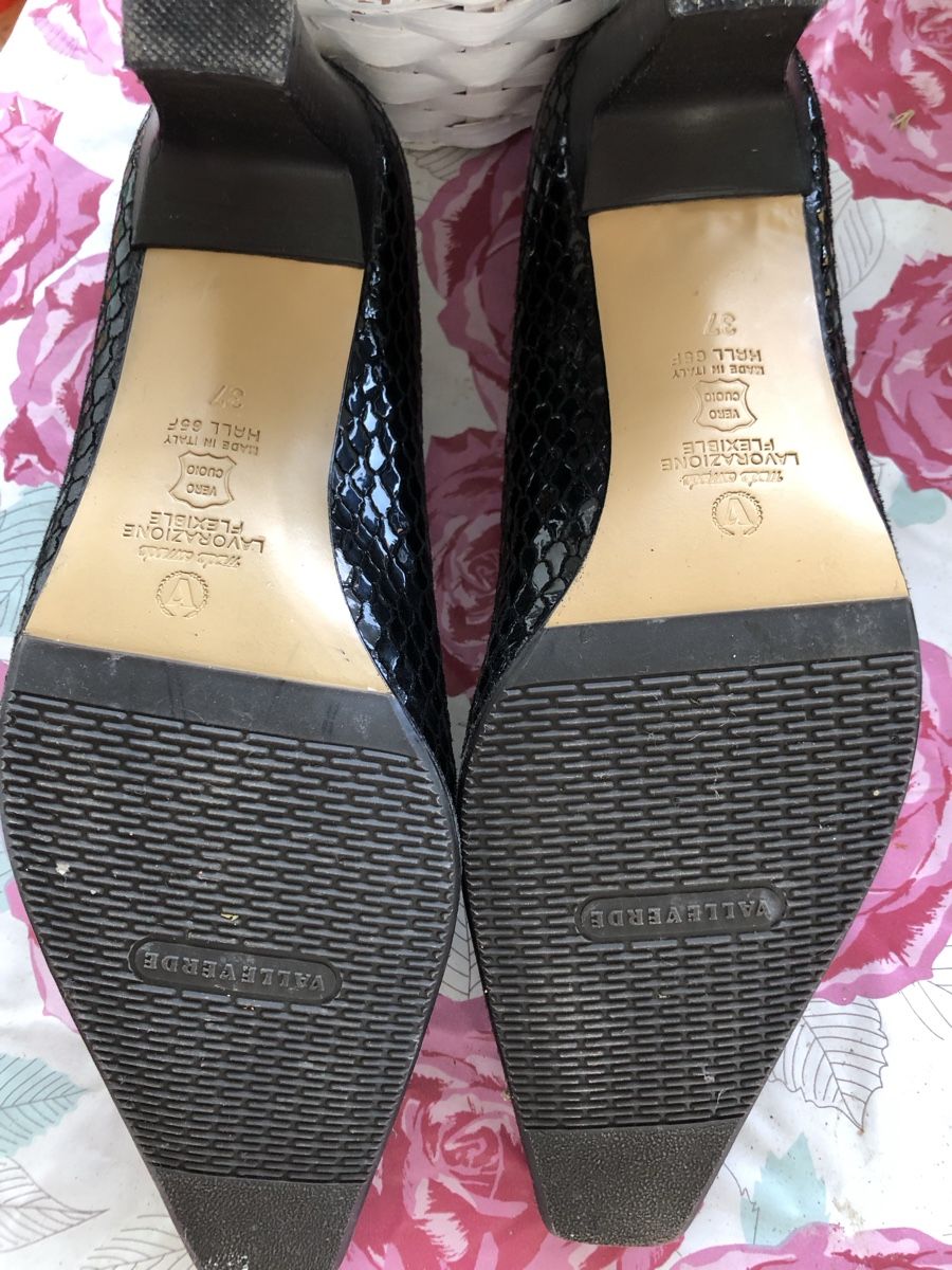 Scarpe da donna: Schwarzer Lederschuh Valleverde – Nuovo (secondo la descrizione) da Solothurn venduto da Congela 3