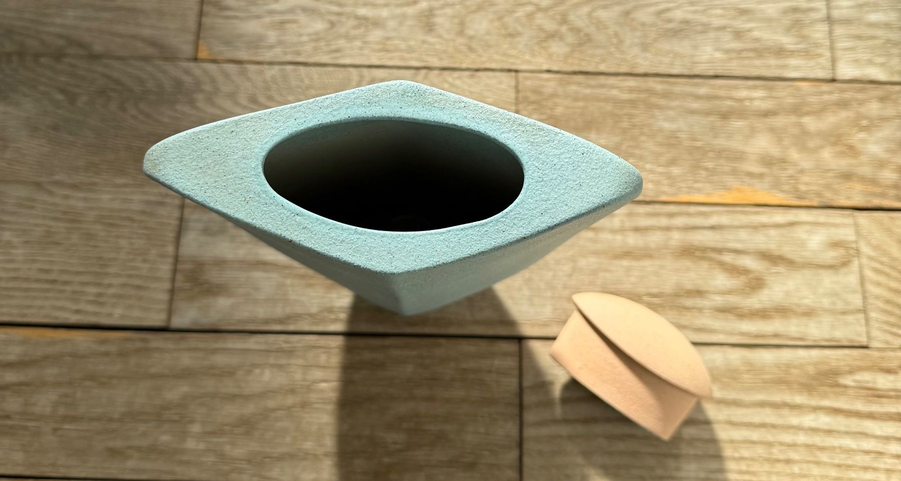 Vasi & Recipienti: Postmoderne Vase/Topf/Objekt Lineasette – Usato da Luzern venduto da Mamutpe 1