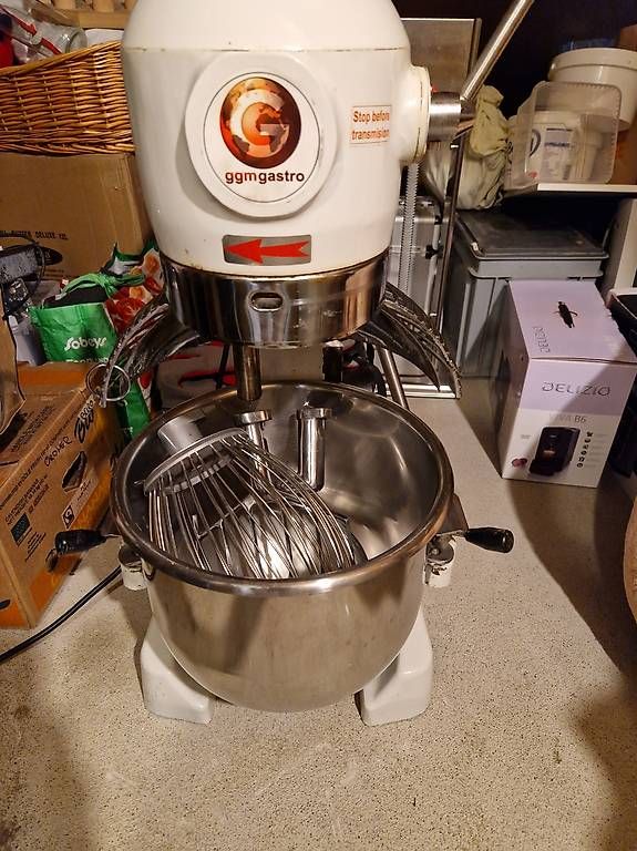 Elettrodomestici da cucina: Gastro Küchenmaschine – Usato da Leimbach TG venduto da Cornhusker