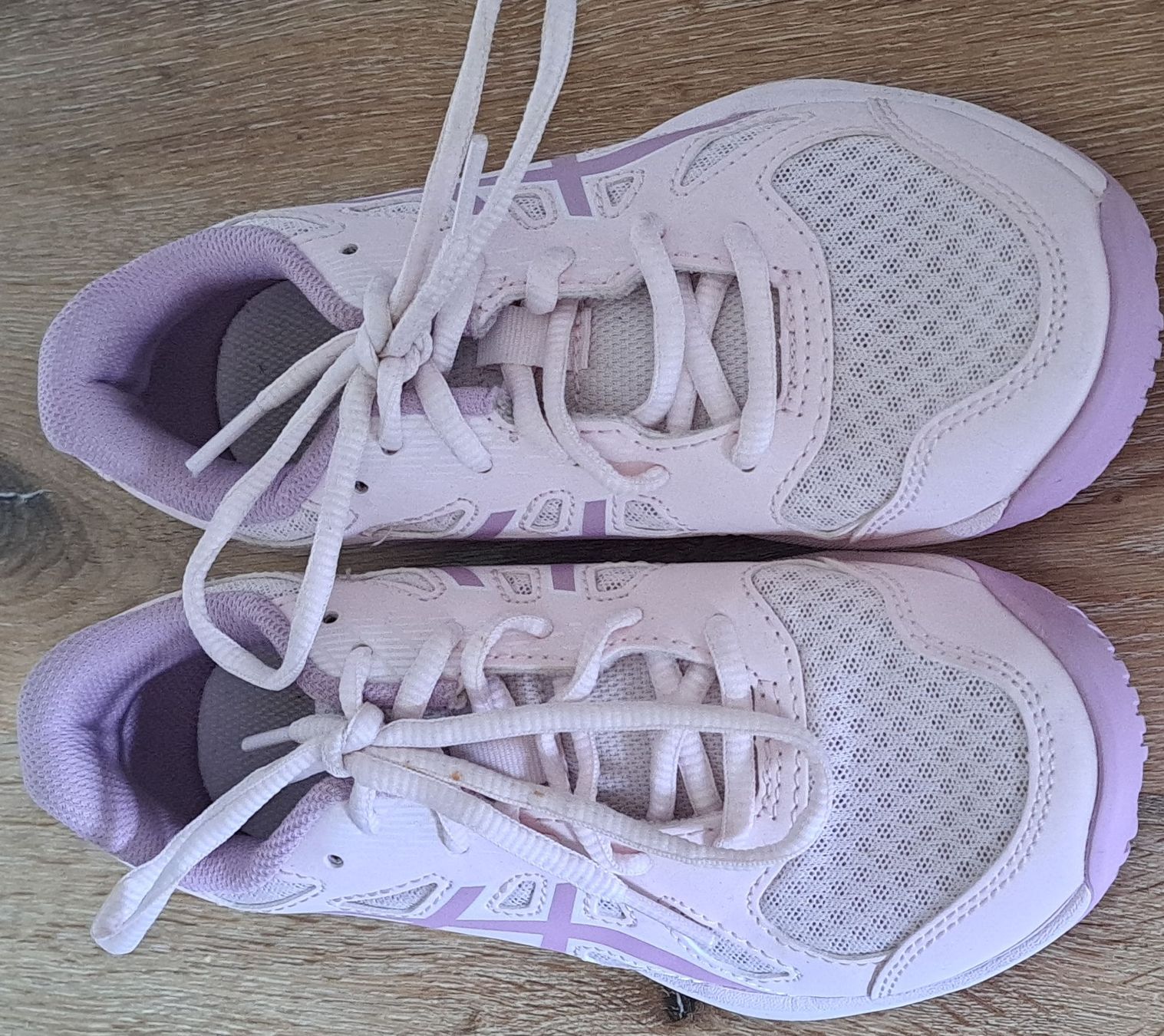 Asics Schuhe für Mädchen: Kinderschuh ASICS pink Grösse 35 – Gebraucht aus Hinterkappelen von Bvbfan