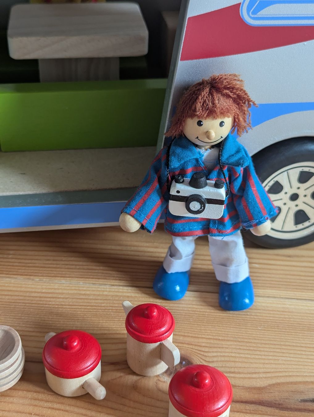 Jouets: Wohnmobil aus Holz und MDF – D'occasion à Sternenberg par pae_h5q2 1