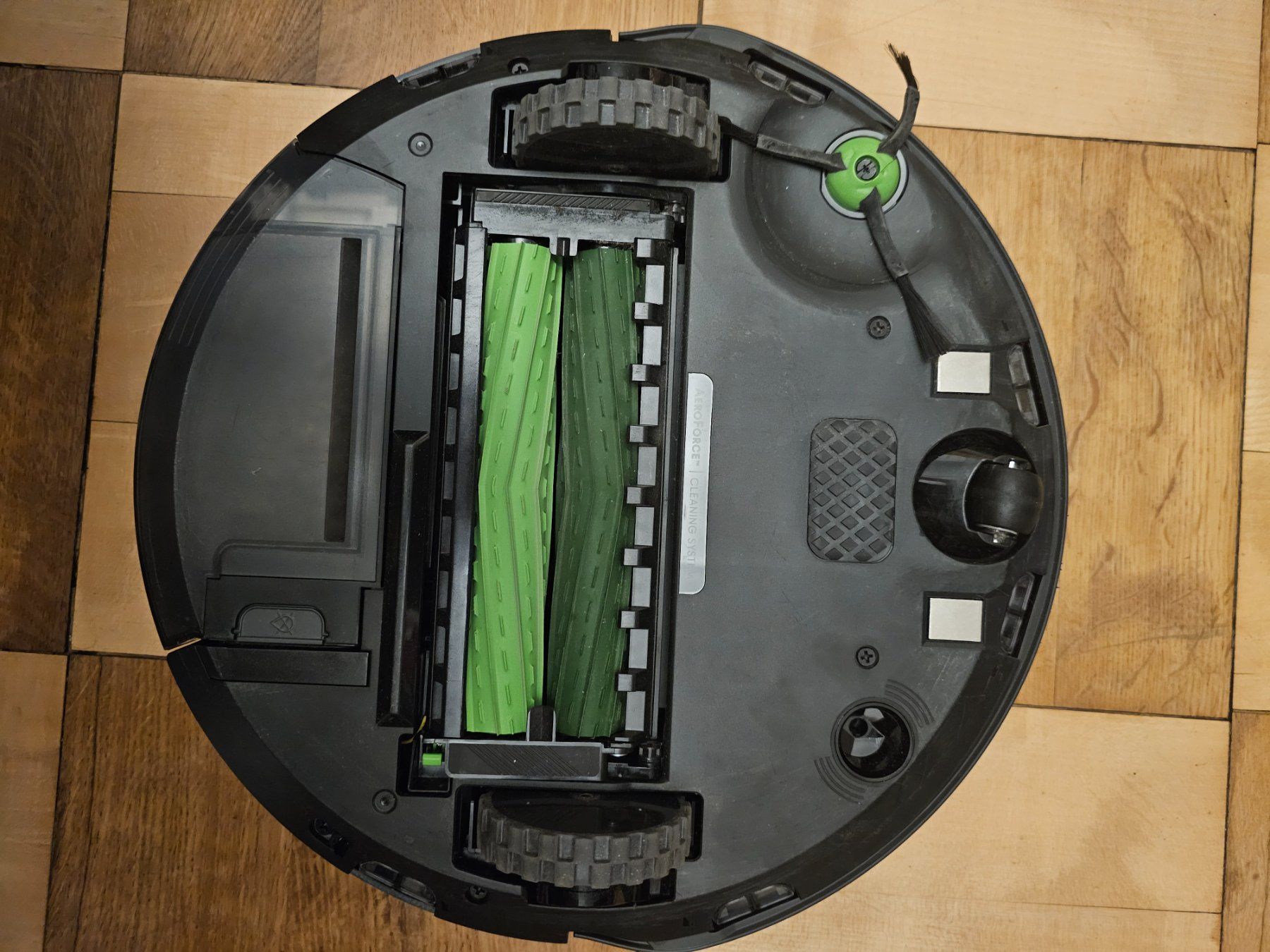 Irobot Aspirapolveri & Accessori: iRobot Roomba j7 – Usato da Burgdorf venduto da Hans-peter-fritz 2
