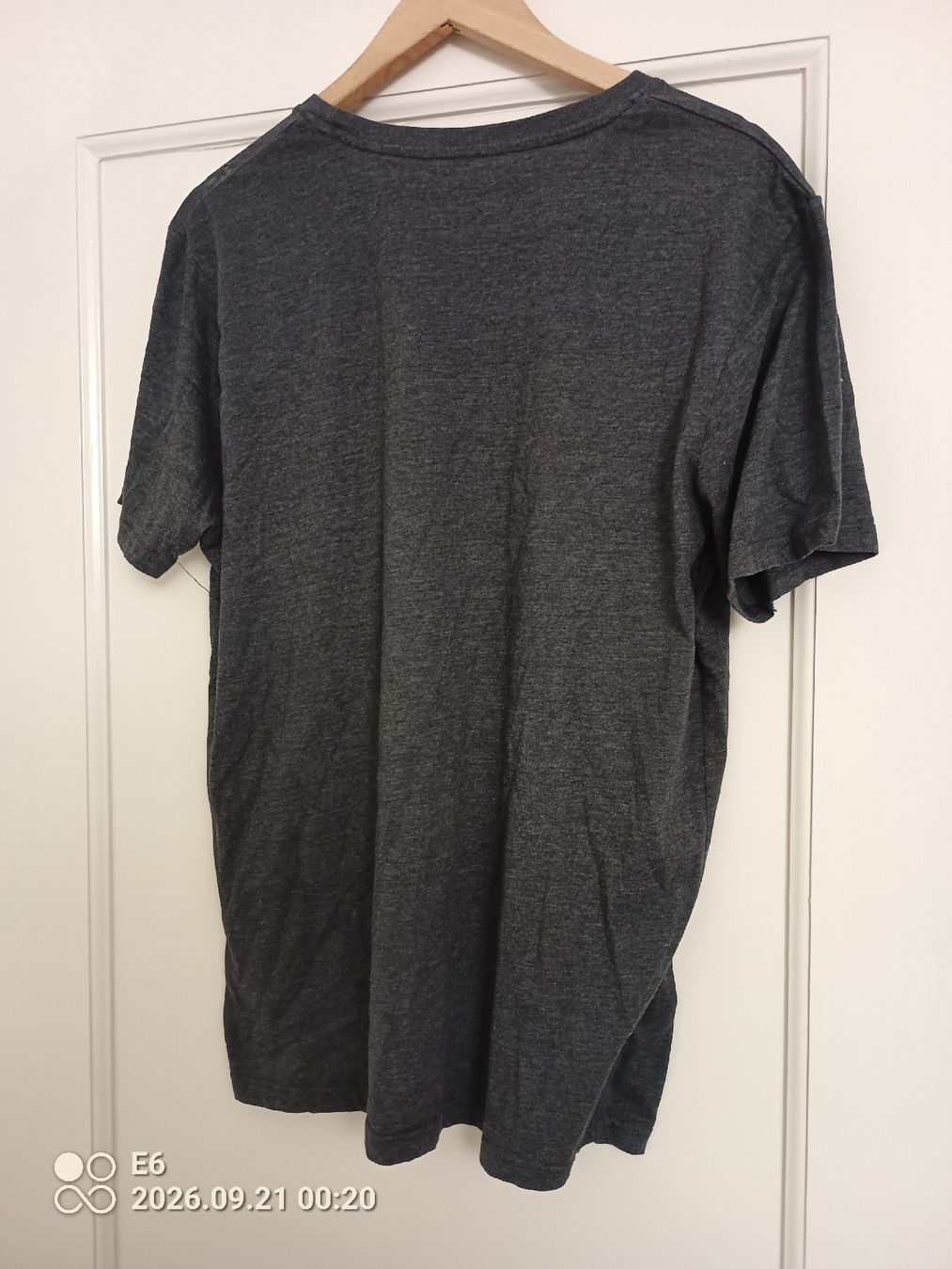 T-shirt: T-Shirts  Marke Basics – Usato da Zürich venduto da Mitzi6 1