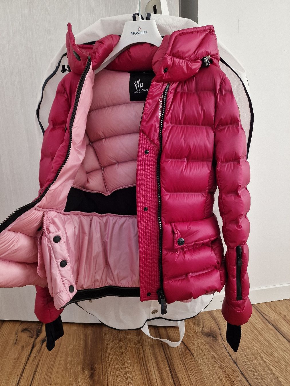 Moncler Jacken: Doudoune Moncler Grenoble "Armotech" – Gebraucht aus Yverdon-les-Bains von Ed9lude 1