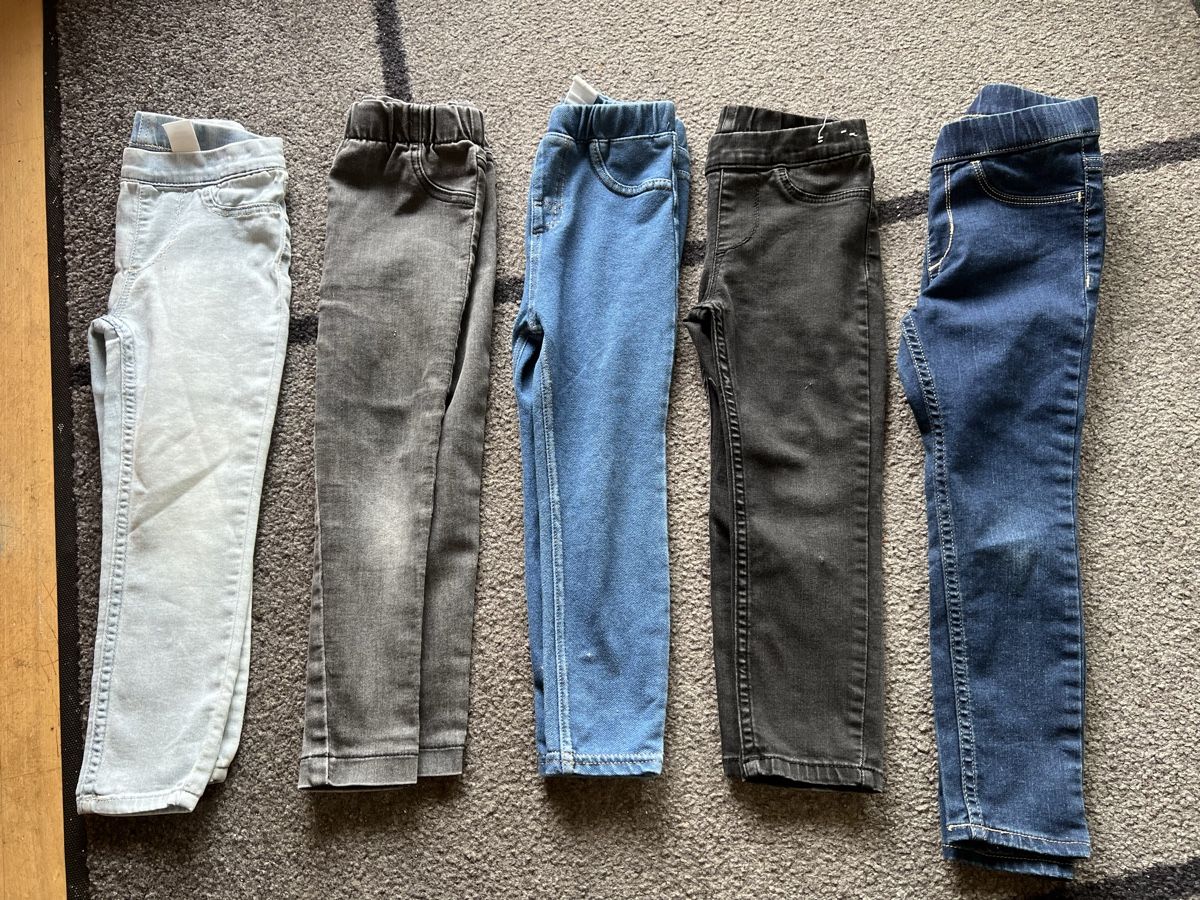 H&M Pantaloni: 5 x Jeggins/Jeans Grösse 98 – Usato da Ebikon venduto da KarinM02