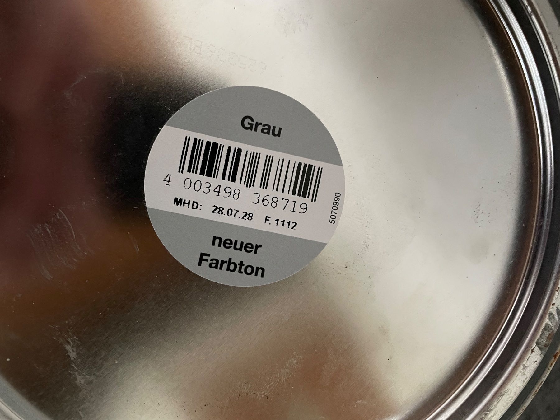 Colori: Fussbodenfarbe grau innen und aussen – Usato da Esslingen venduto da Zeppi1 3