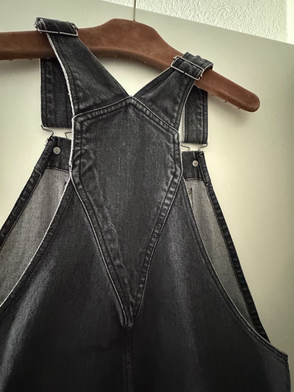 Jeans: Jeans Latzhose von RVCA Gr. 28 – Gebraucht aus Thun von Iriska77 3