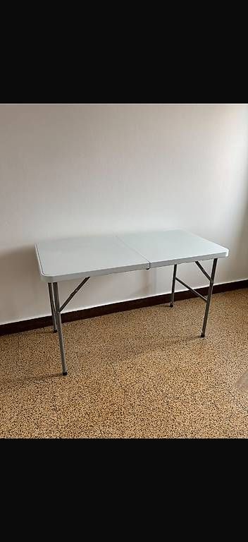 Tables: Table pliable  – D'occasion à Servion par tat_rpx8