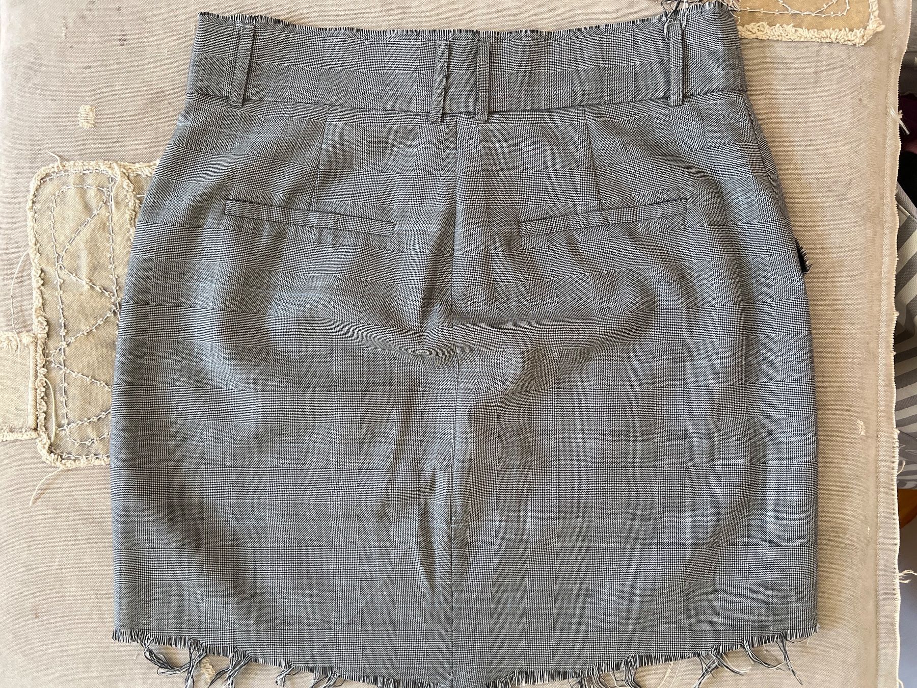 Gonne: Rte Virgin Wool Skirt – Nuovo (secondo la descrizione) da Genève venduto da eppla 1