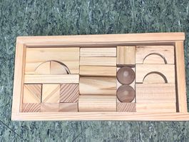 Holzbausteine mit Holzkiste Spielzeug neu unbenutzt