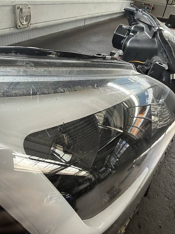 Fari: Subaru Impreza WRXSTI Scheinwerfer – Difettoso da Dallenwil venduto da Nidimo 1