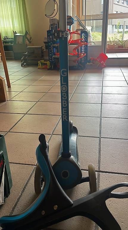 Kickboard: Trotinette für Anfänger  – D'occasion à Knonau par cla_d8jd