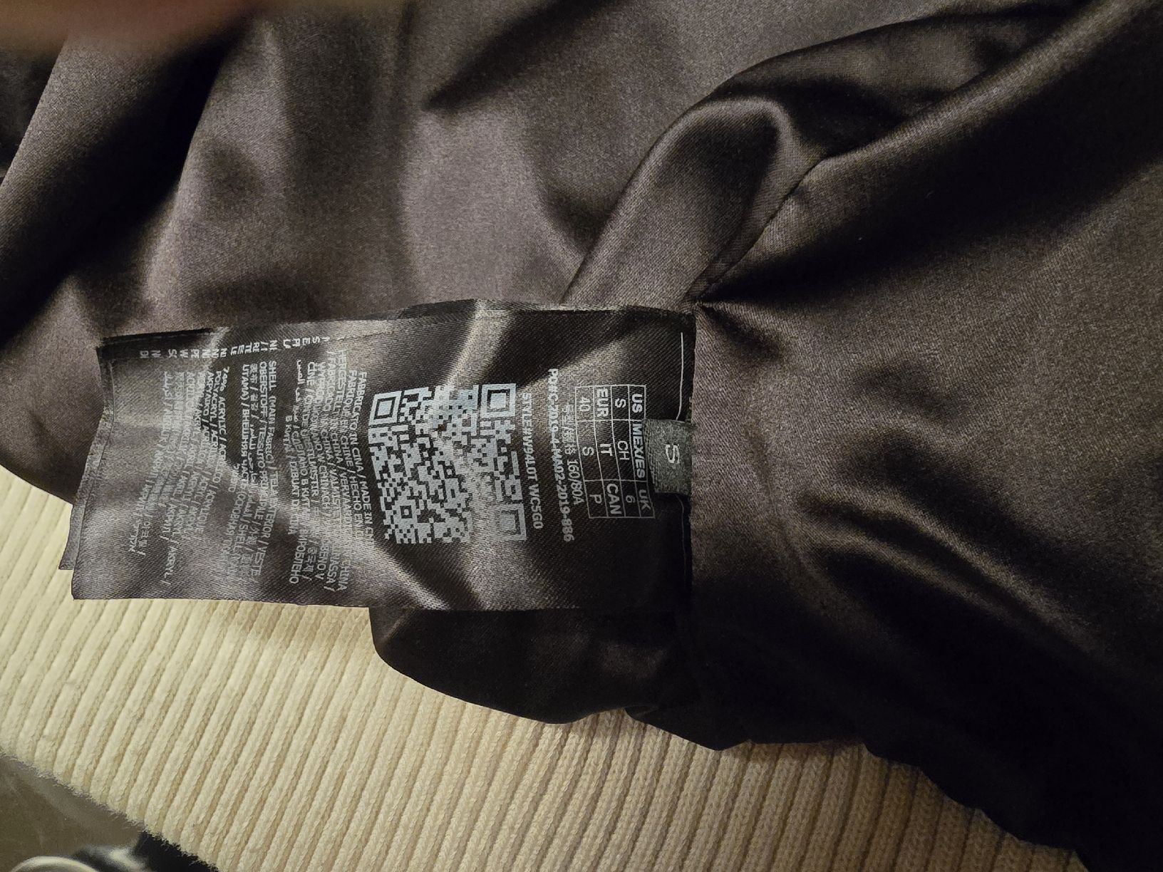 Guess Giacche: wunderschöne Guess Jacke – Usato da Kandersteg venduto da Foxtrott7777 1
