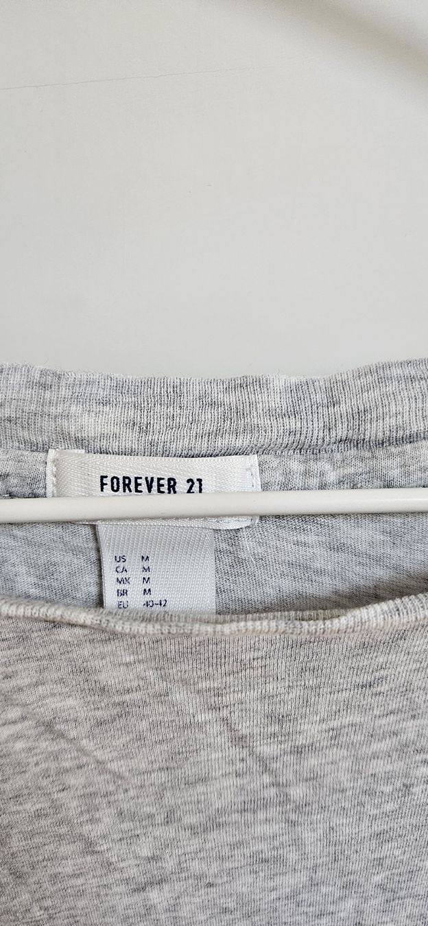 T-shirt: T-Shirt Forever21 – Usato da Rombach venduto da ThriftBetter 1