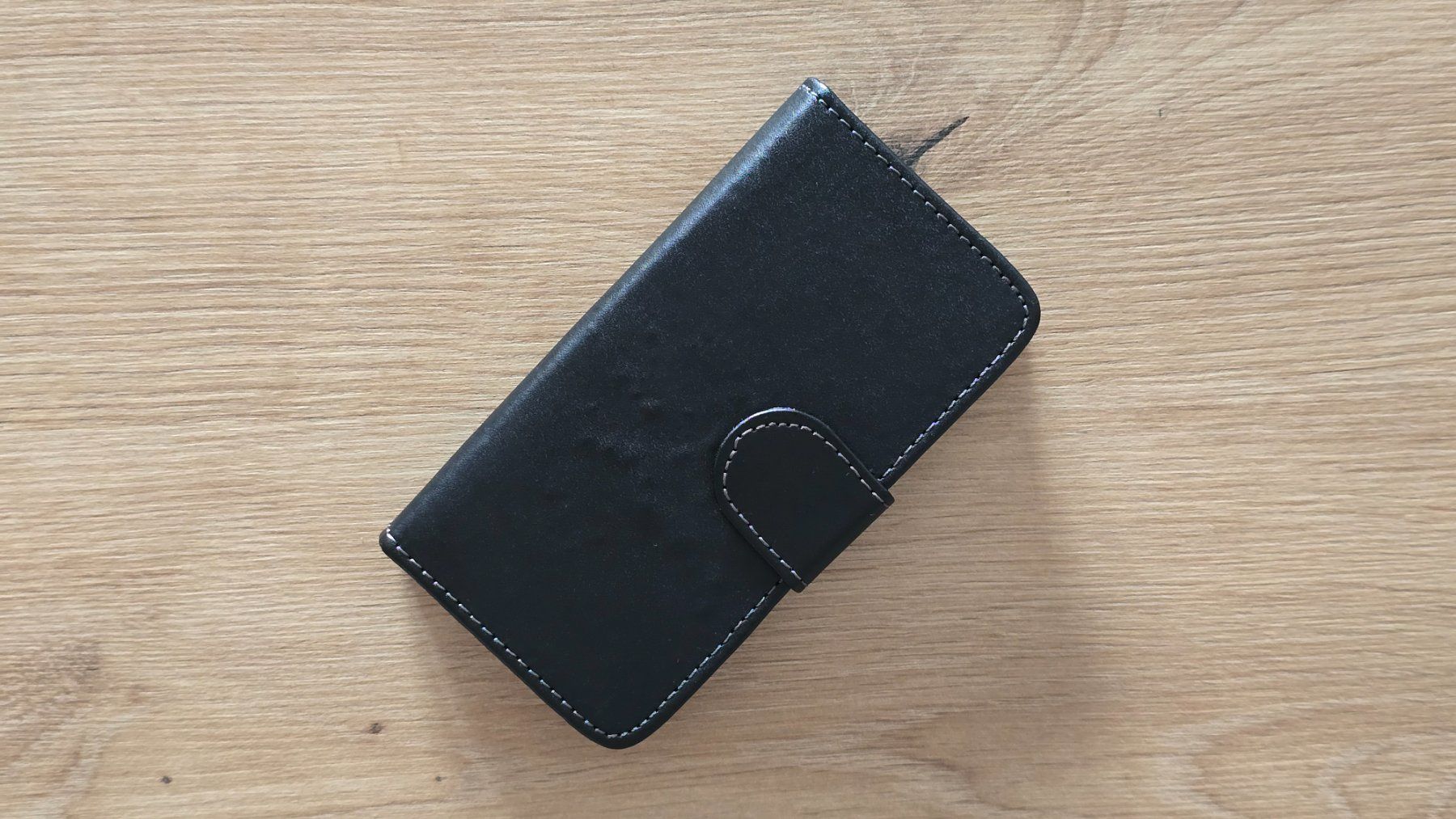 Cover & Protezioni schermo: Wallet Case mit Kartenfächer - iPhone 5 / 5s / SE 2016 – Usato da Thalwil venduto da VitaMini 1