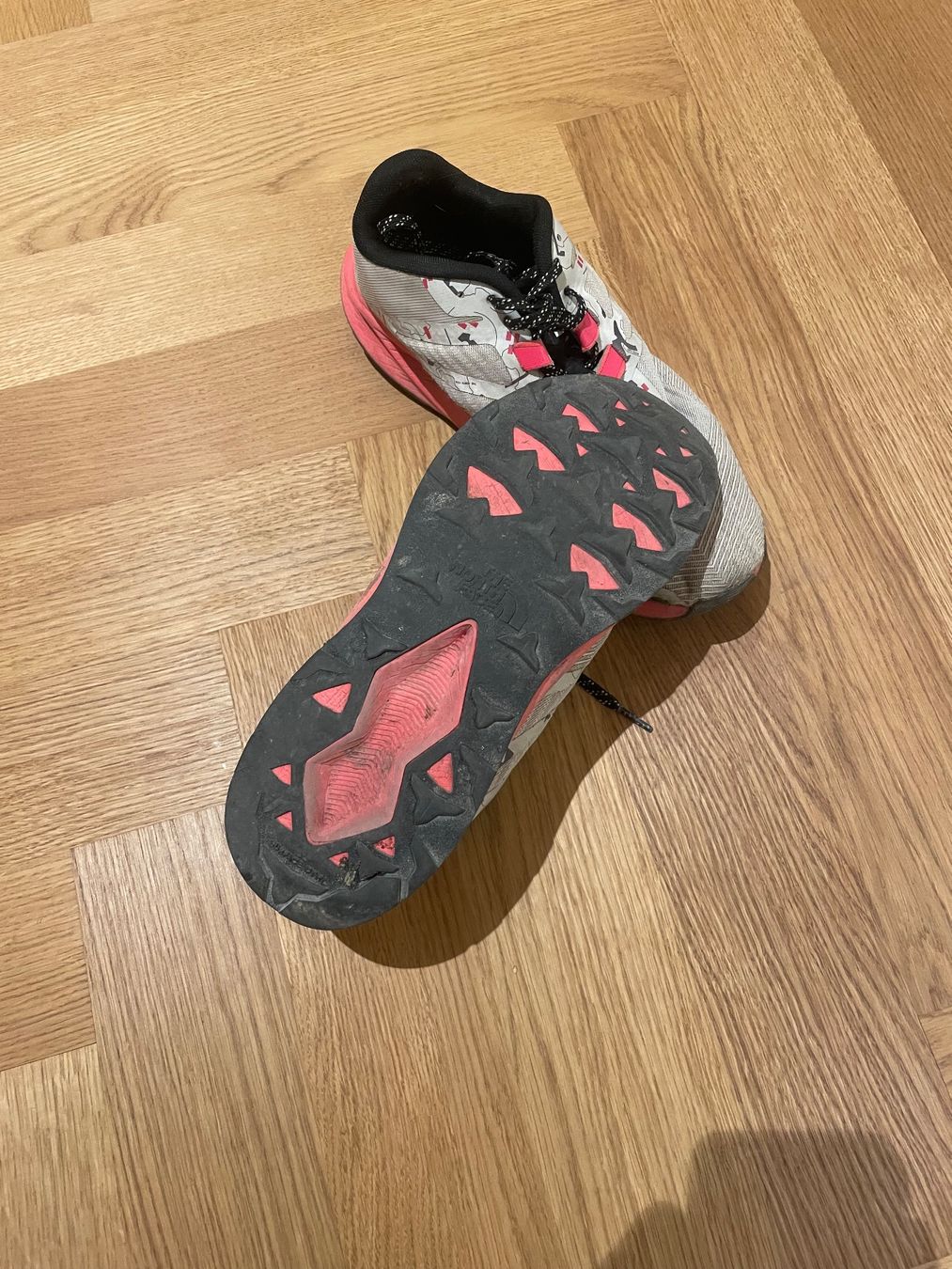 North Face Scarpe da uomo: North Face Laufschuhe Grösse 40.5 – Usato da Zürich venduto da Saratue 1