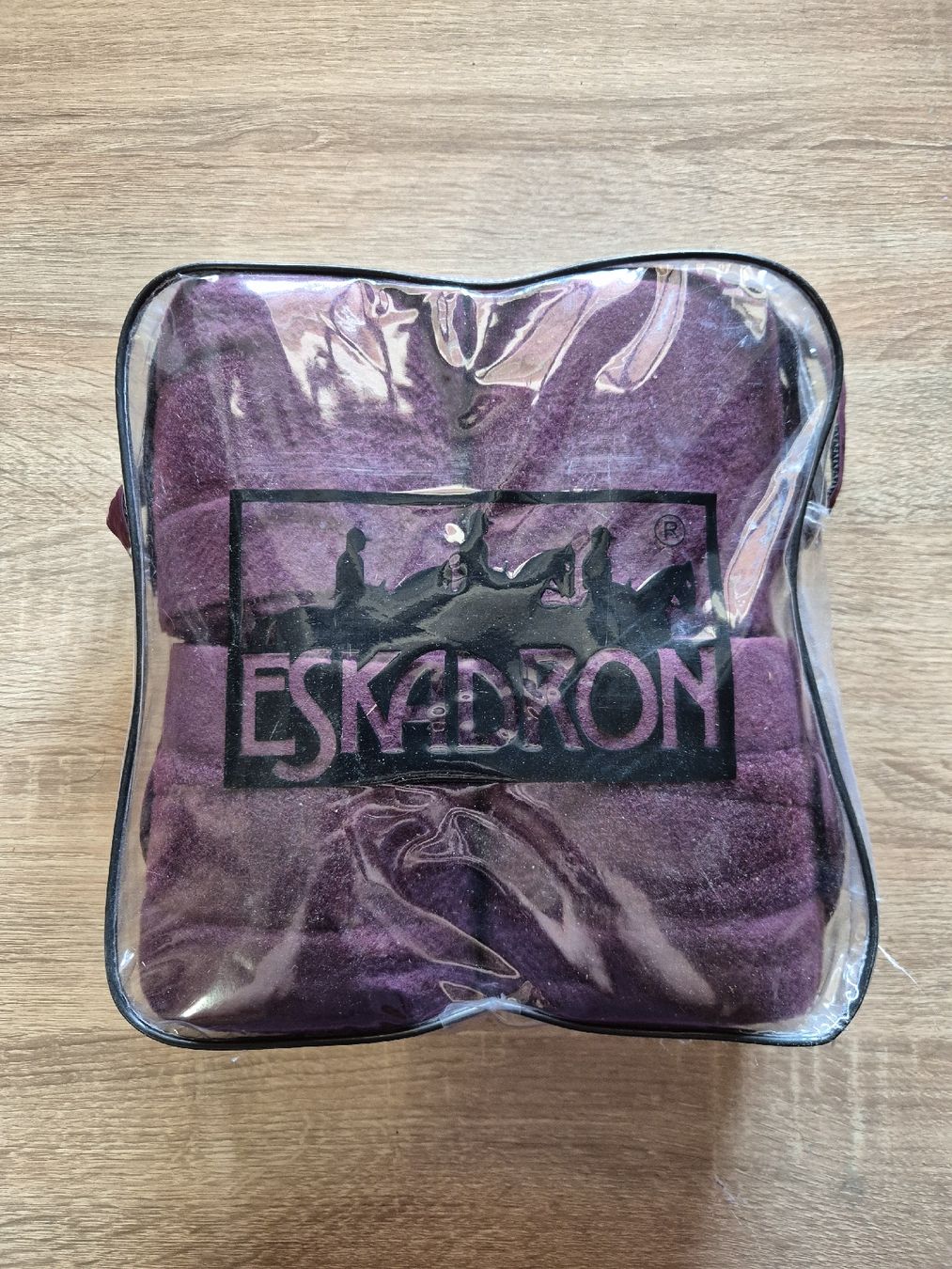 Eskadron Stinchiere & Fasciature: Eskadron Platinum Edition Bandagen – Usato da Meggen venduto da Orrinka20
