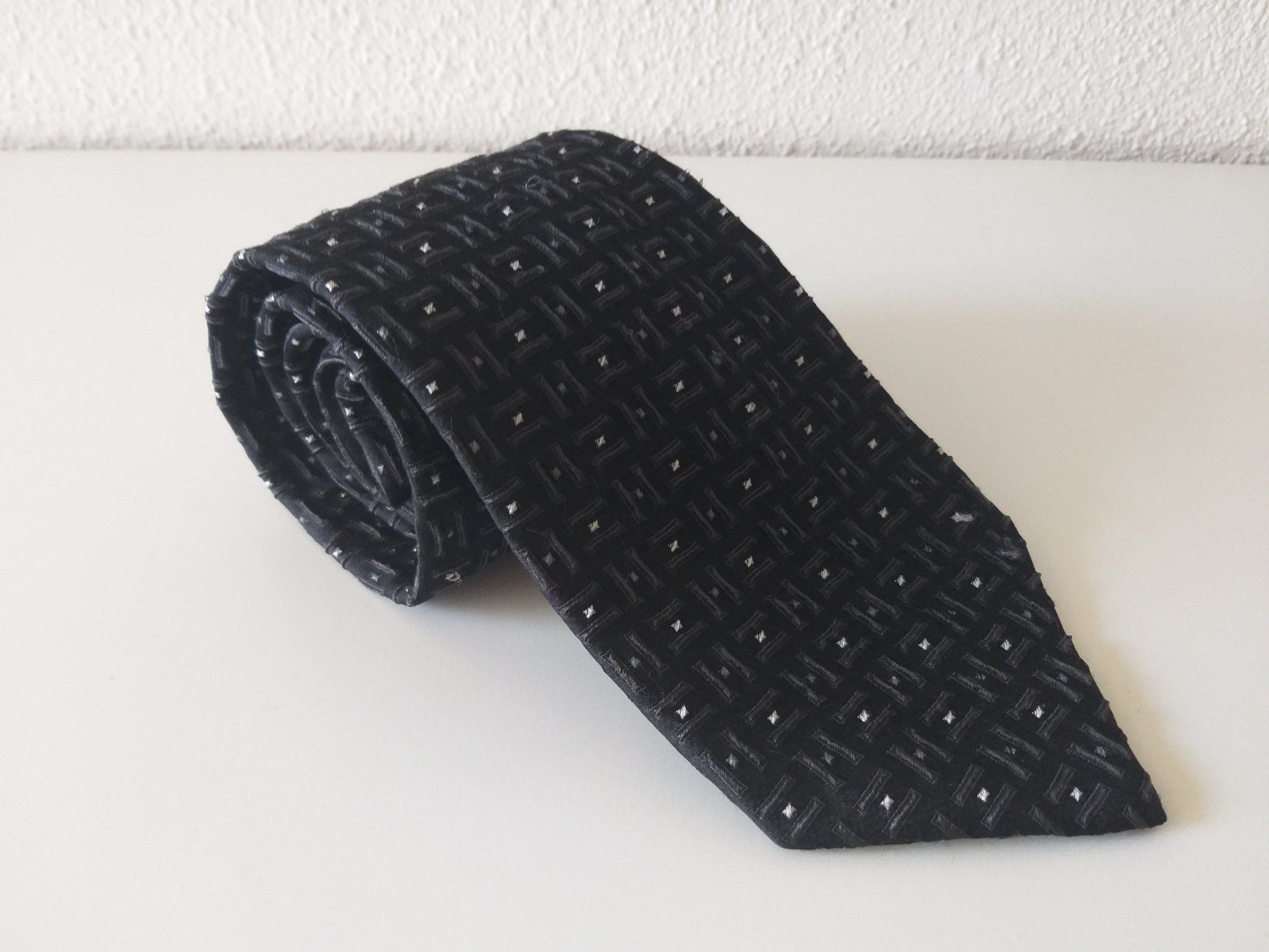 Cravatte: CORNELIANI Cravate en soie / seiden Krawatte – Usato da Cossonay-ville venduto da Super-Price-Quality 6