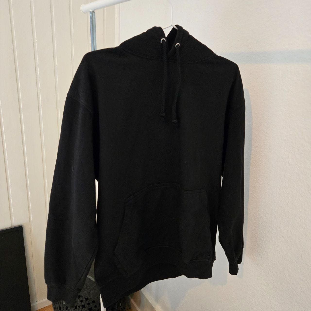 Maglioni & Felpe: Sweat à capuche noir "ZZCC", taille M – Usato da Neuchâtel venduto da ces_9prj 3