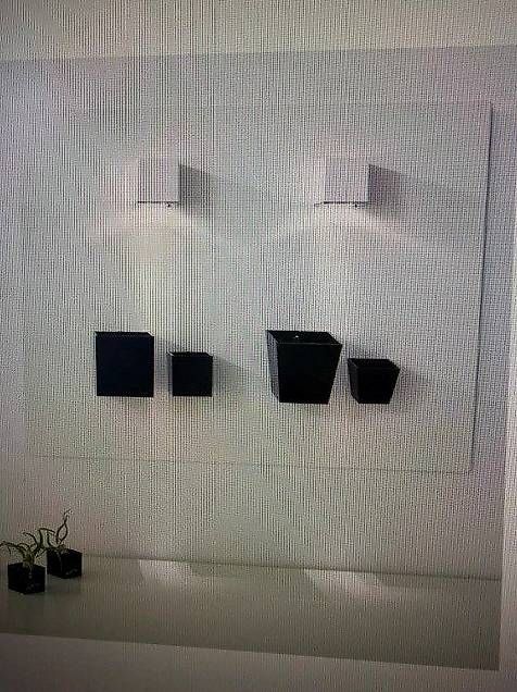 Alle Dekorationen: Tableau magnétique Kalamitica Cube blanc mural + 3 pots – Neu und originalverpackt aus Morges von sam_2rl2 3