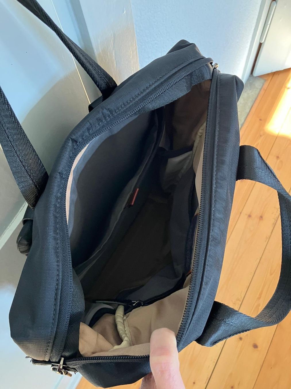 Bellroy Zaini: Bellroy Tokyo 20l Rucksack – Usato da Winterthur venduto da Frau_Schwalbe 2